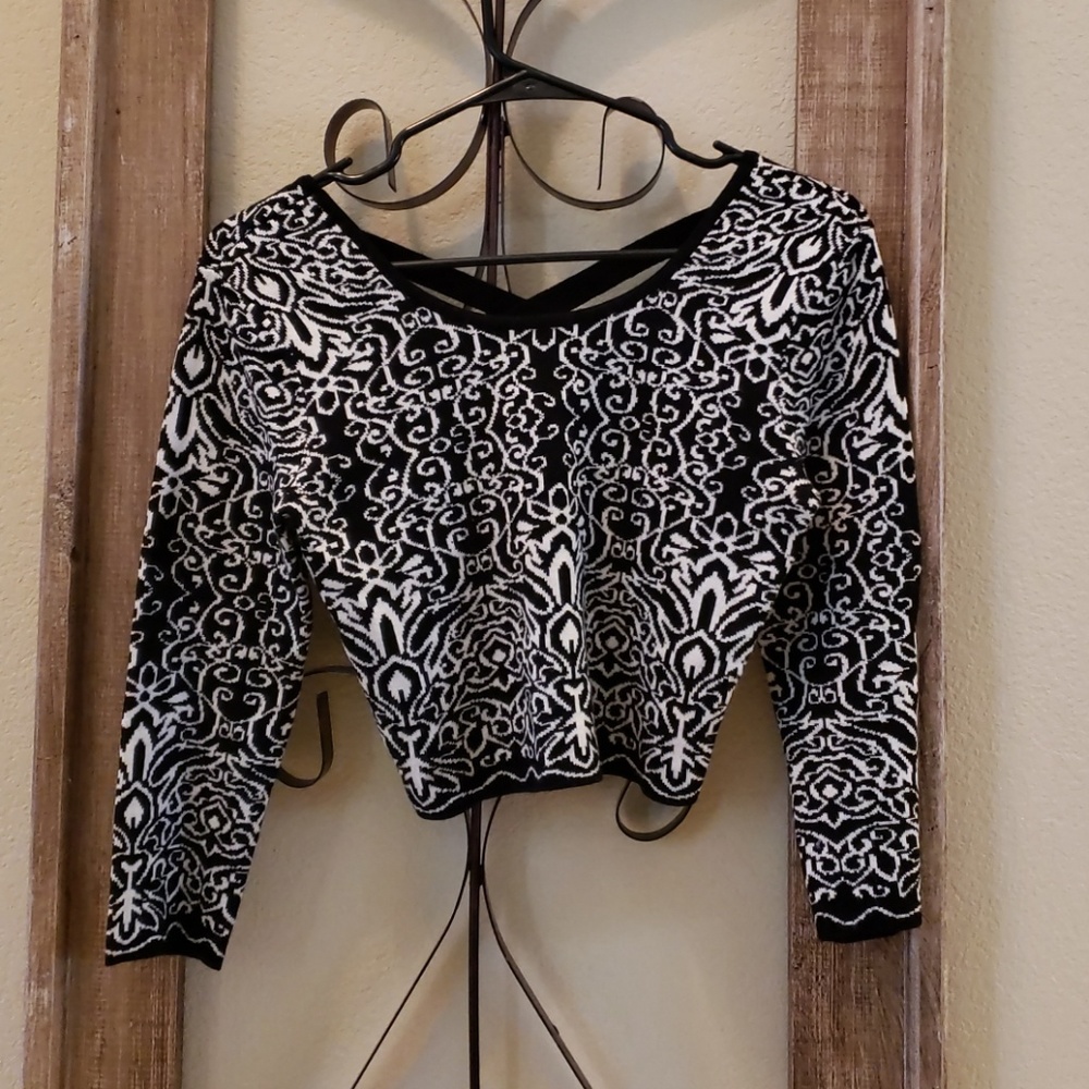 Cropped sweater
